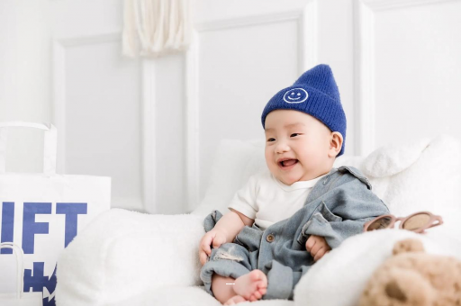 贵阳宝宝有黄疸手却很白 贵阳宝宝有黄疸手却很白